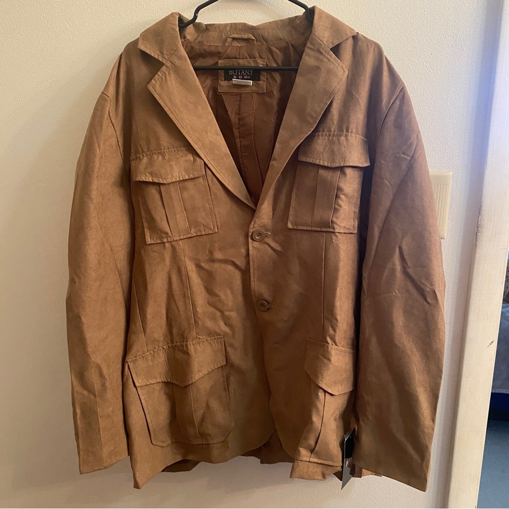 Botany 500 Casual Mens Suit Coat with Many Pockets and Wide Broad Shoulders